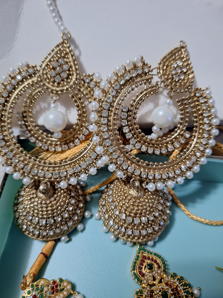 earing
