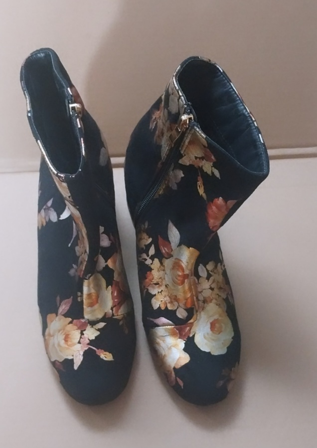 Ladies floral booties image indicator(3)