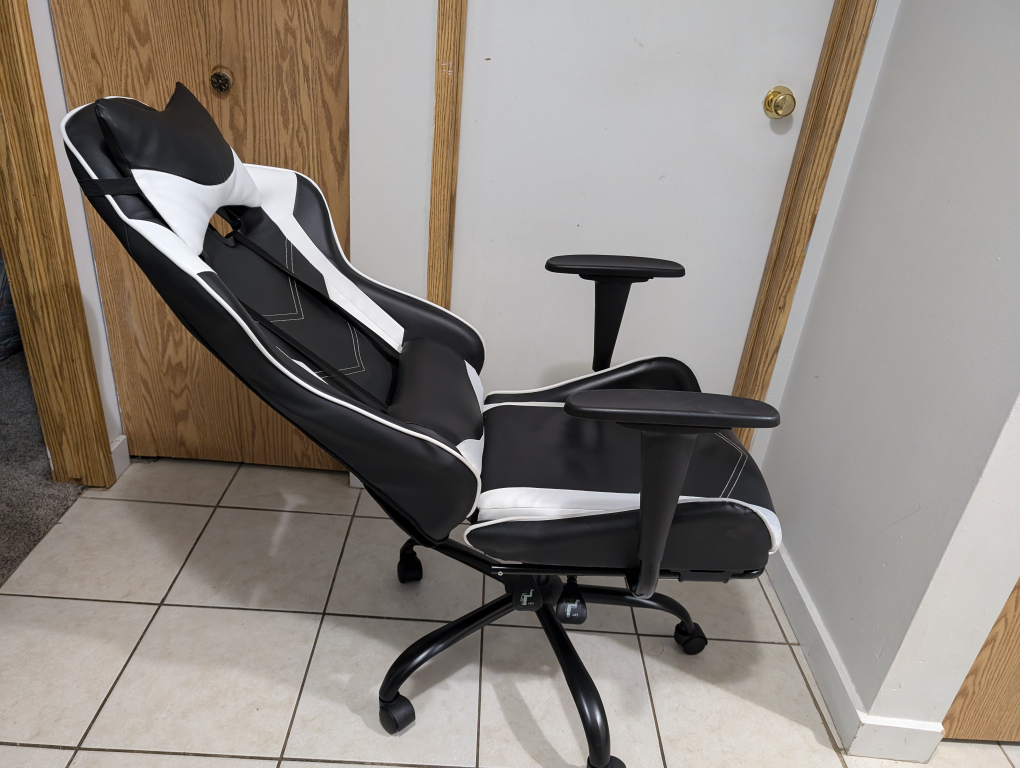 Reclining Gaming Chair with footrest - photo 5