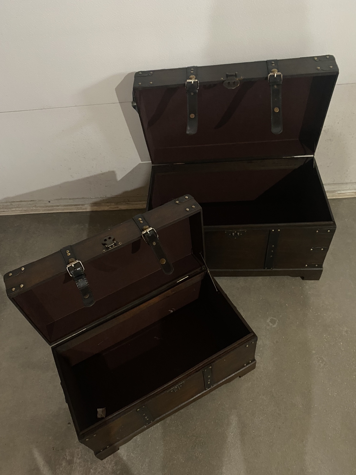 Wooden Trunk Chest Set of 2 Rustic Dark Brown Treasure Box