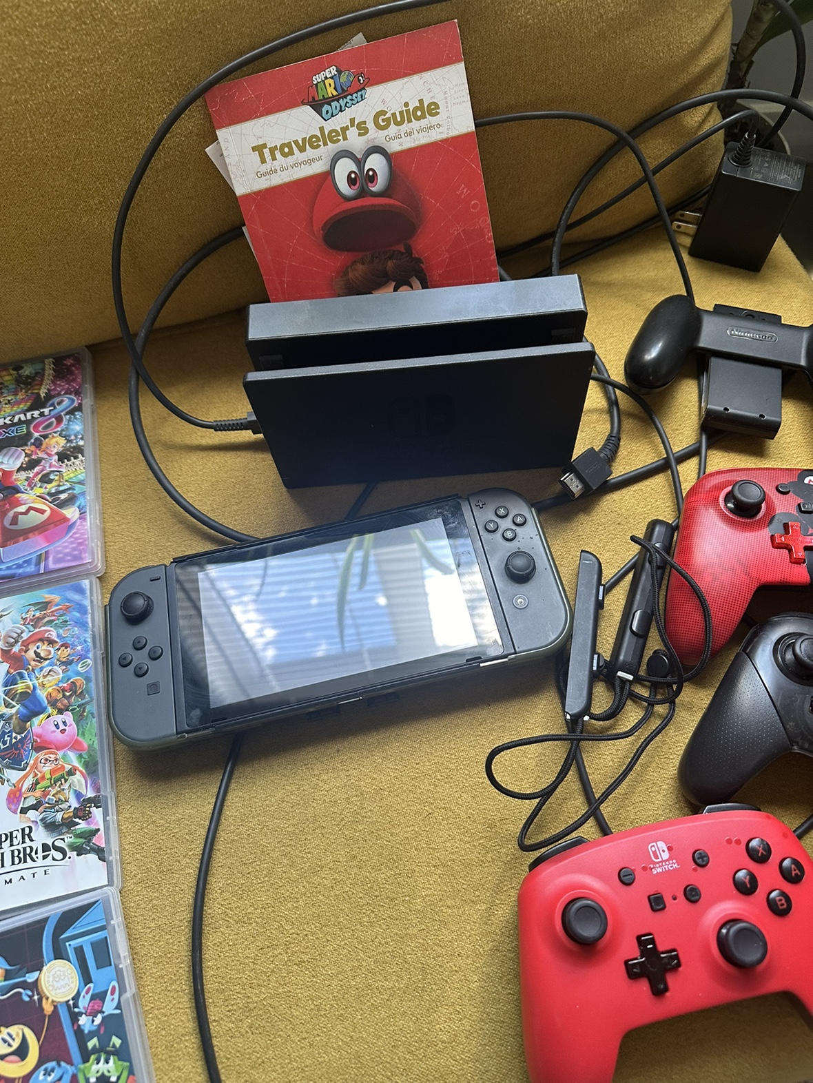 Nintendo Switch 6 games 4 controllers - photo 2