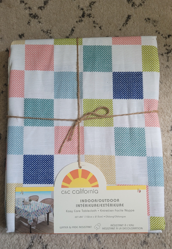 BNWT tablecloth thumbnail