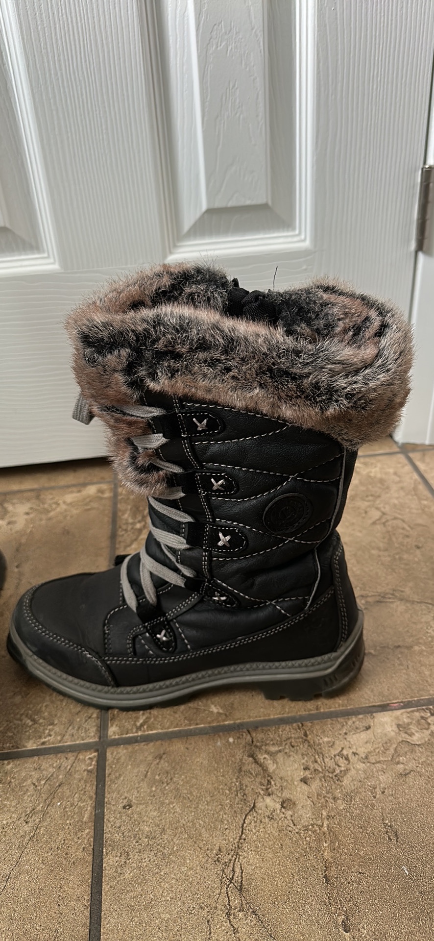 Waterproof Winter Boots Size 39 - photo 2