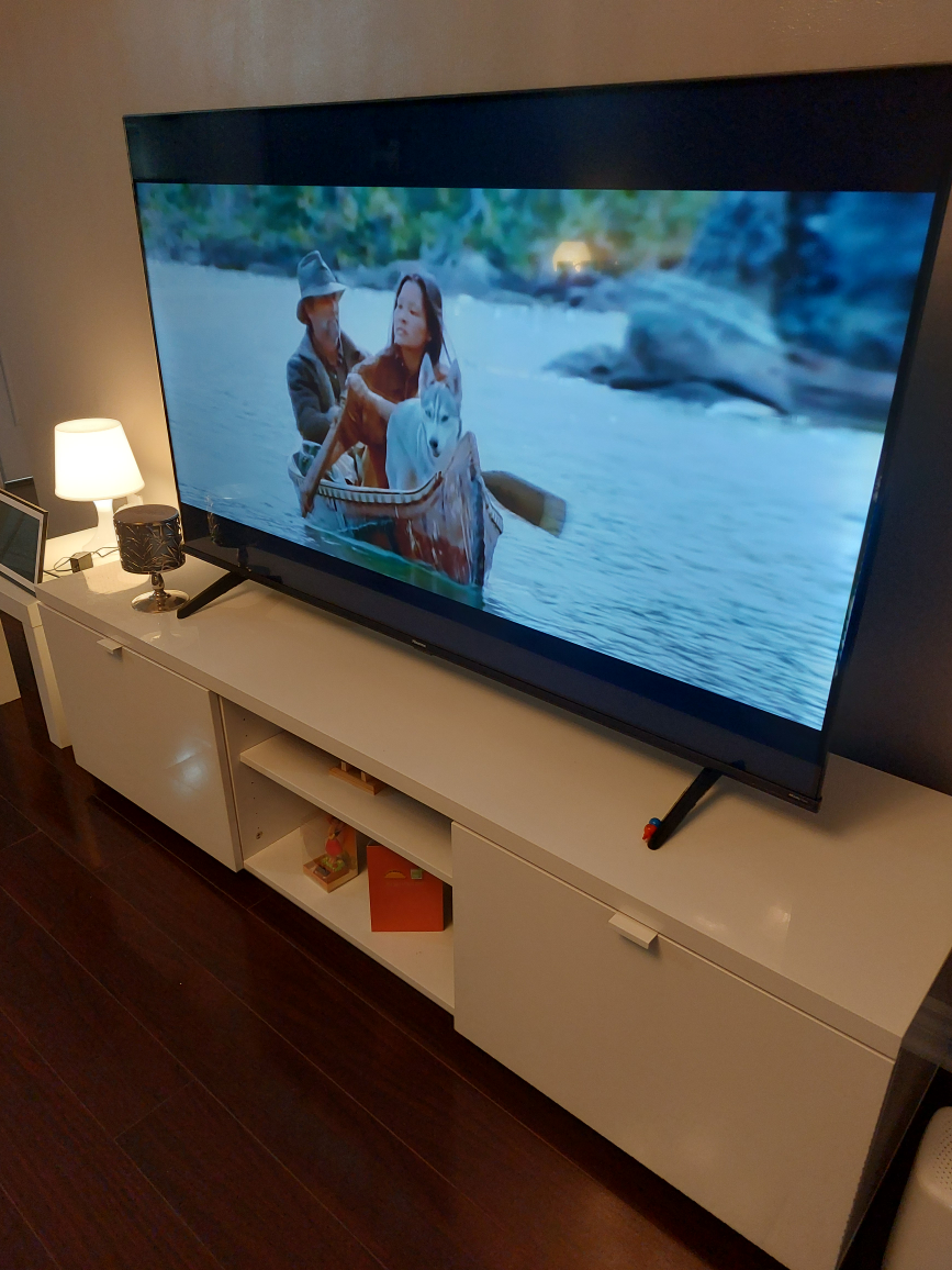 TV and TV cabinet - New condition
