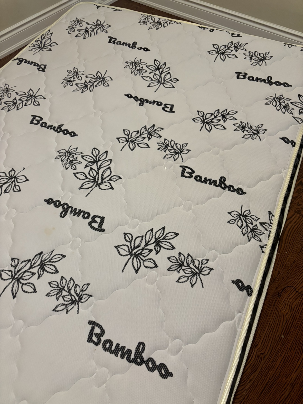 Brand New Queen Bed Mattress MOVING SALE NEED GONE ASAP image indicator(3)