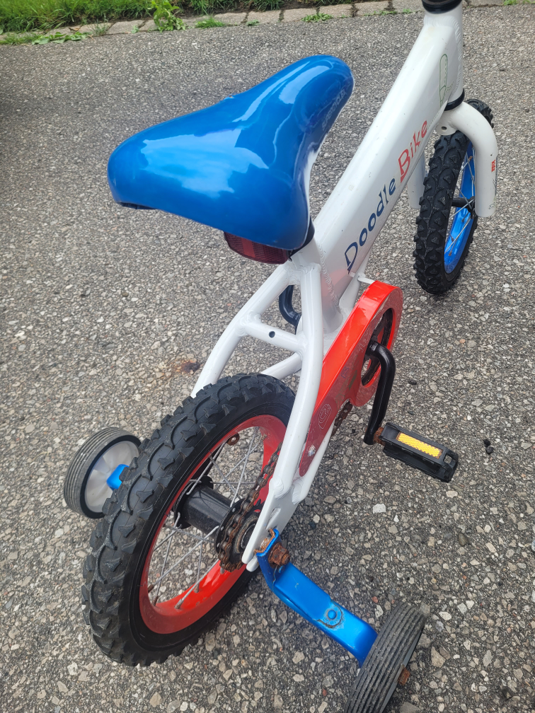 Doodle Bike with Training Wheels image indicator(5)