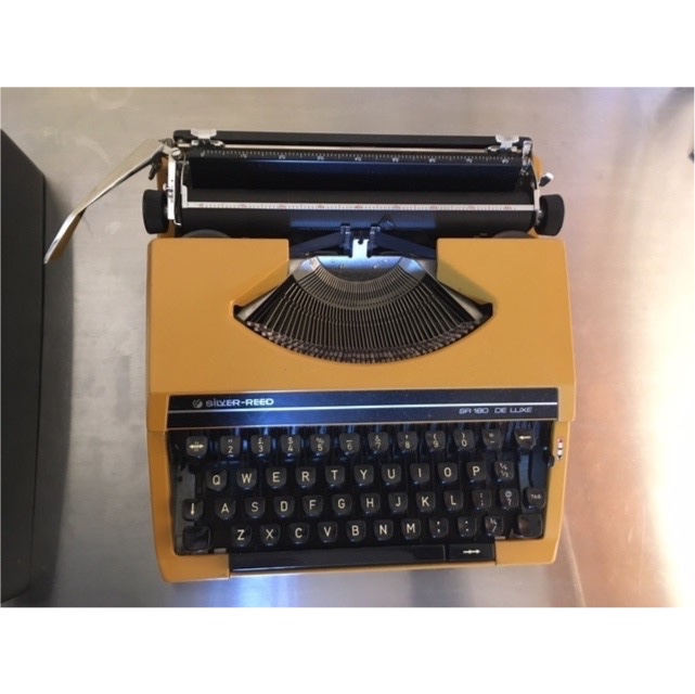 Vintage Typewriter - Orange - photo 5