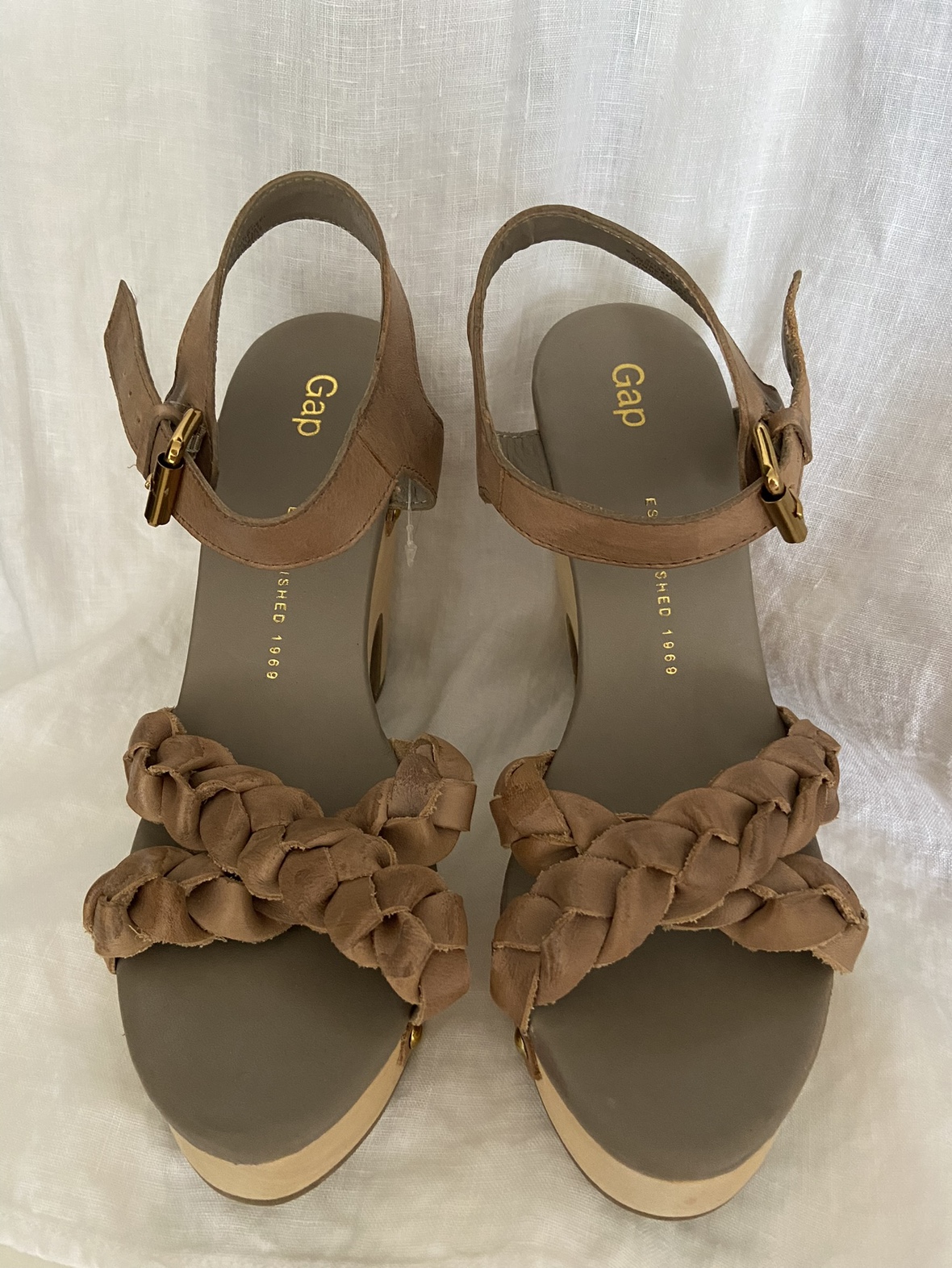 Gap Braided Sandals Leather and Wood size 7 new