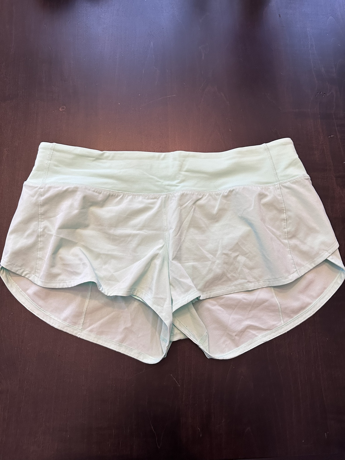 Lululemon Speed up shorts 2.5”