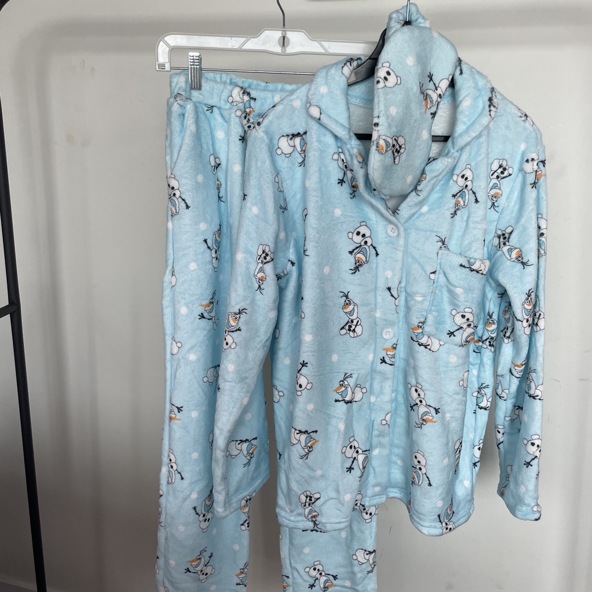 𝙉𝙀𝙒✨Disney Frozen Olaf soft fluff pajama set image indicator(6)