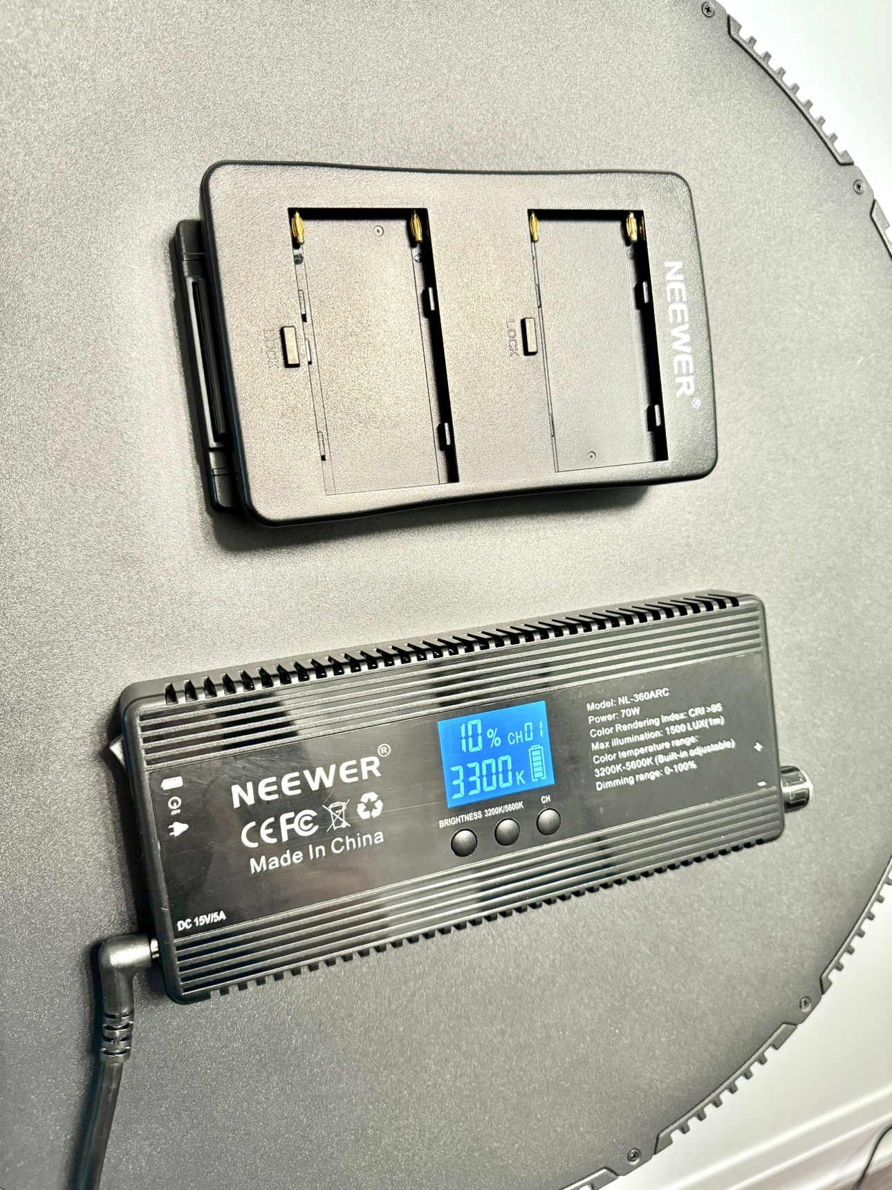 Neewer Photography/Video Lighting Kit with Accessories - photo 3