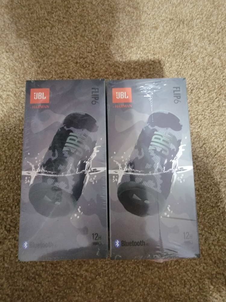 JBL flip 6 speaker