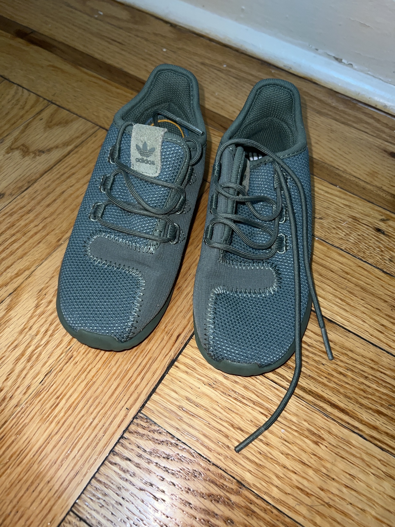 KIDS ADIDAS SNEAKERS SIZE 10c