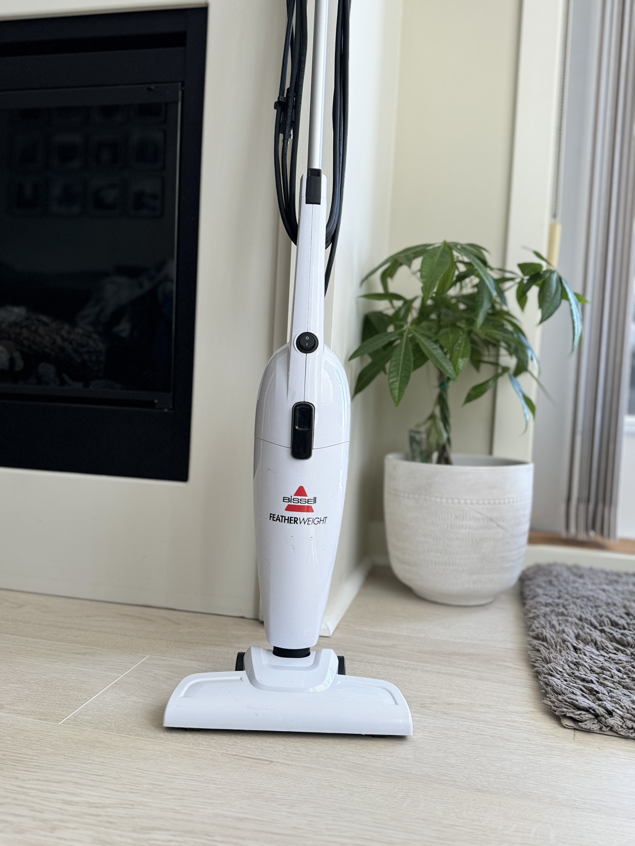 Vacuum Cleaner - photo 2
