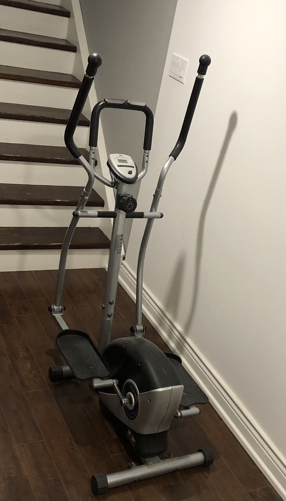 Elliptical thumbnail