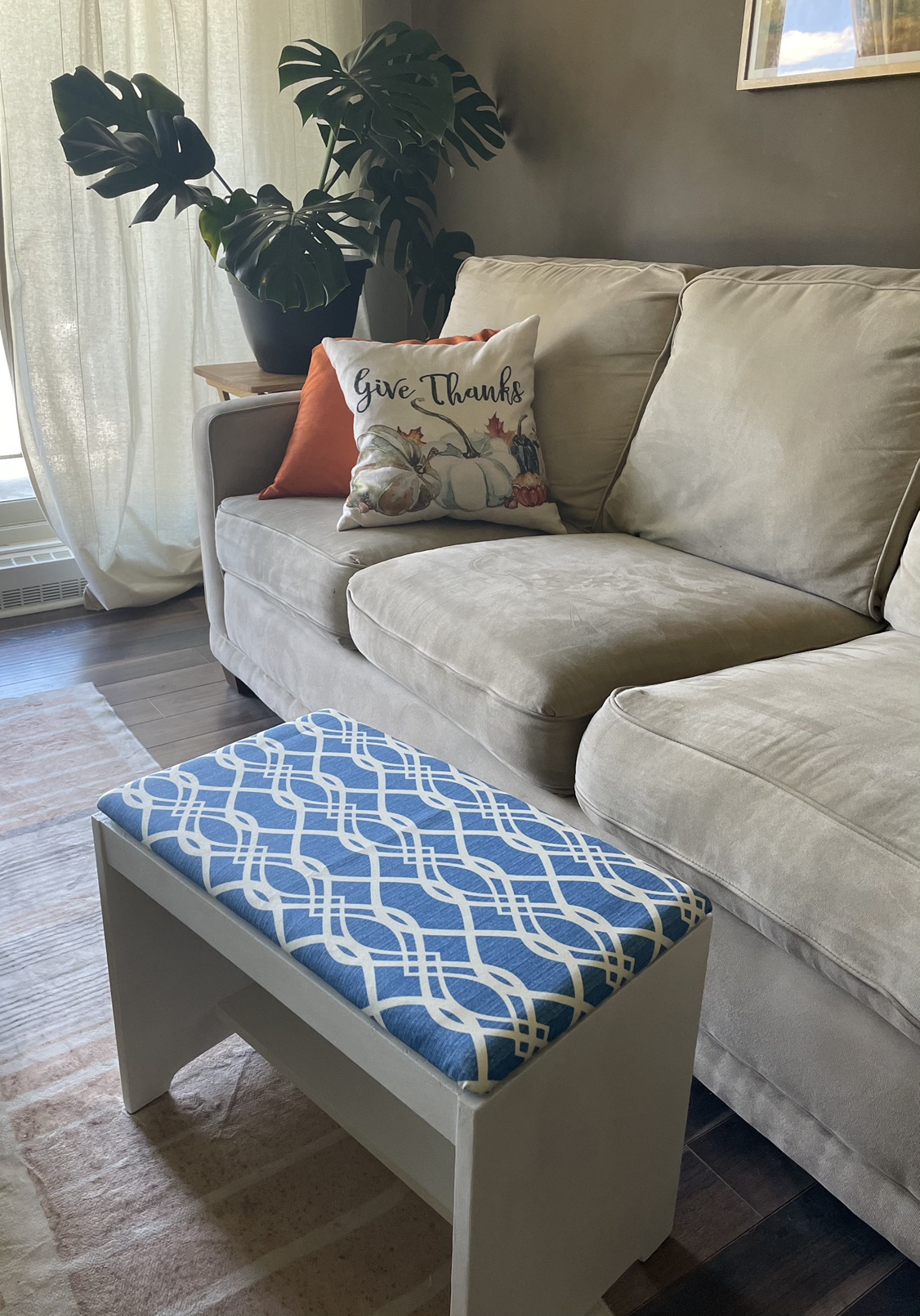 Vanity bench