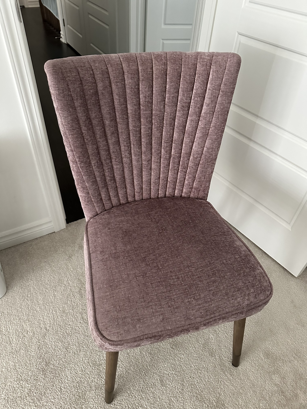 Accent chair thumbnail