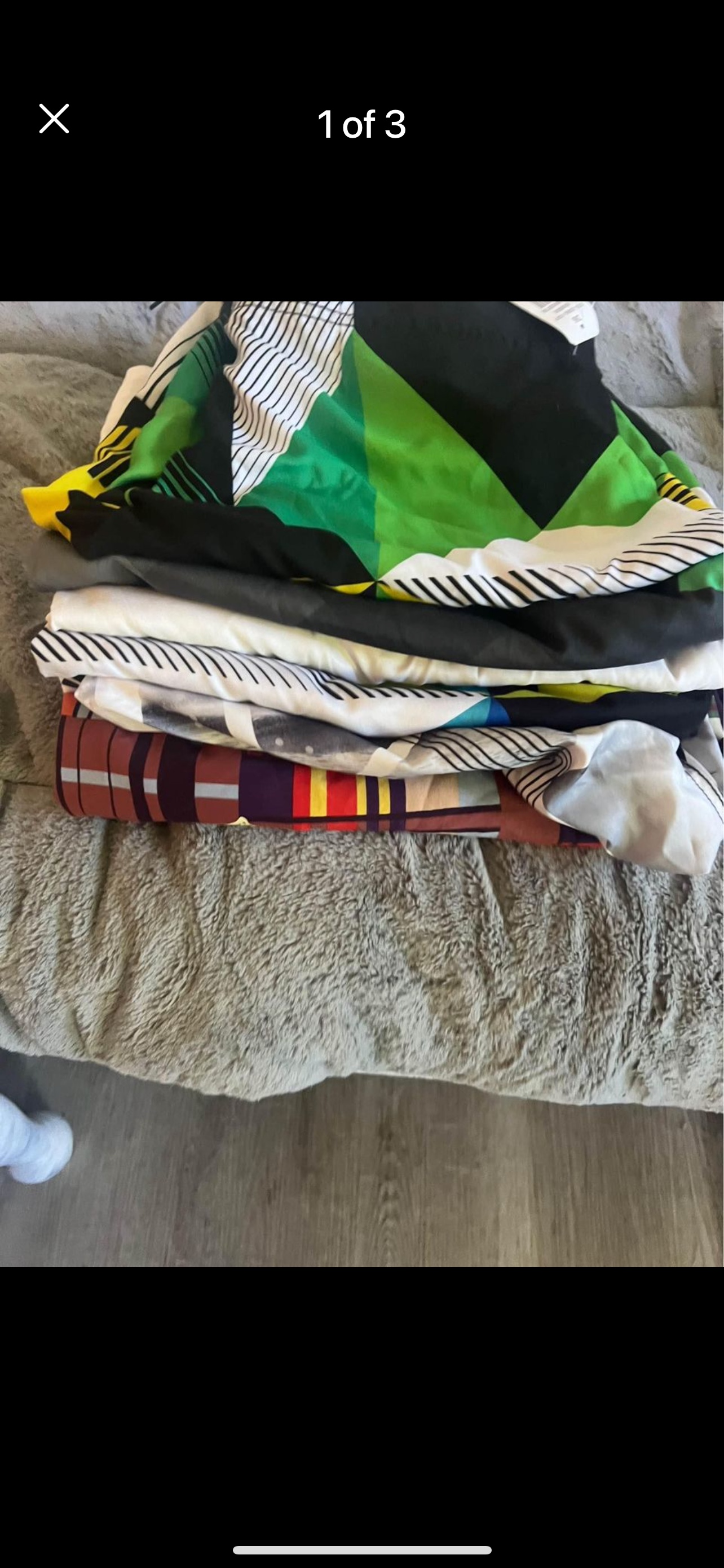 Mens surf shorts and cargo shorts image indicator(3)