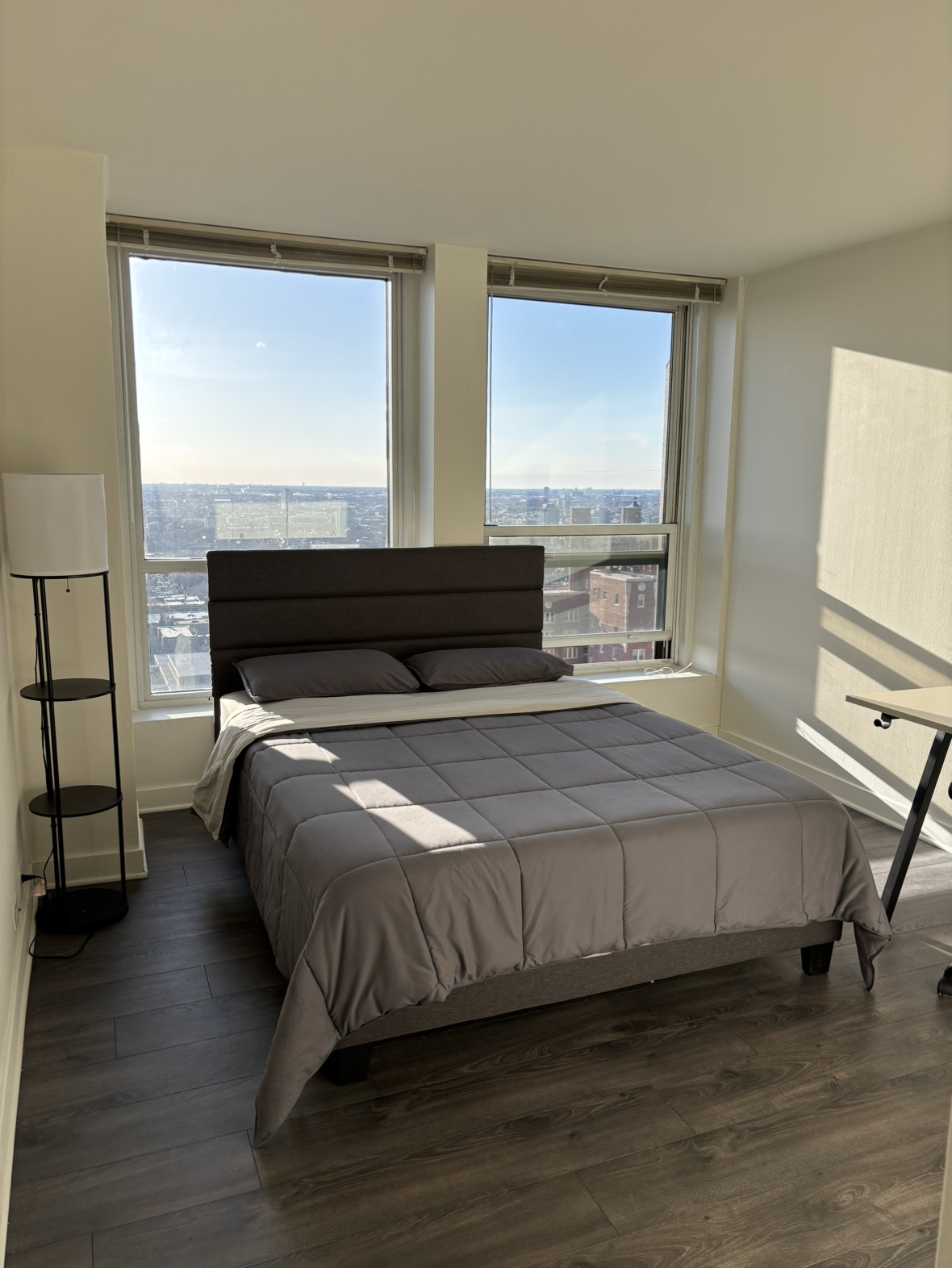 Queen size bed (Frame + Mattress)