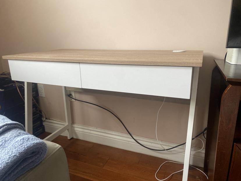 Computer table with usb
