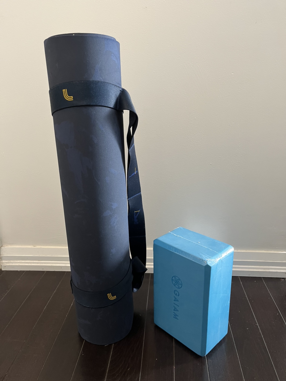 Lole yoga mat + gaiam block thumbnail
