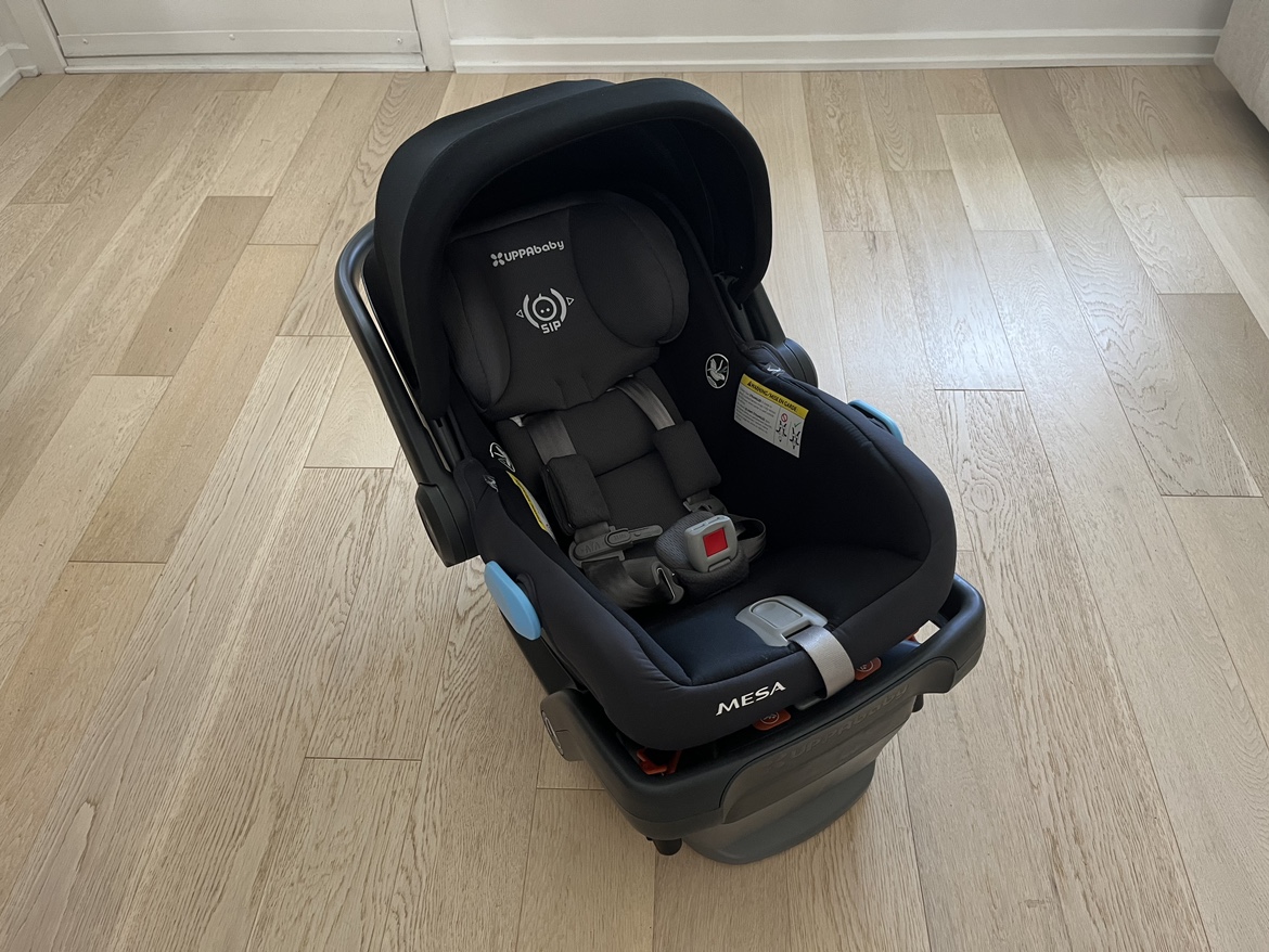 Uppababy Mesa Car Seat and Base