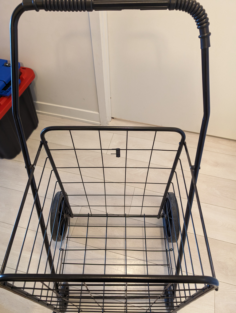 immediate Sale- Shopping Cart like new- Moving out sale image indicator(4)