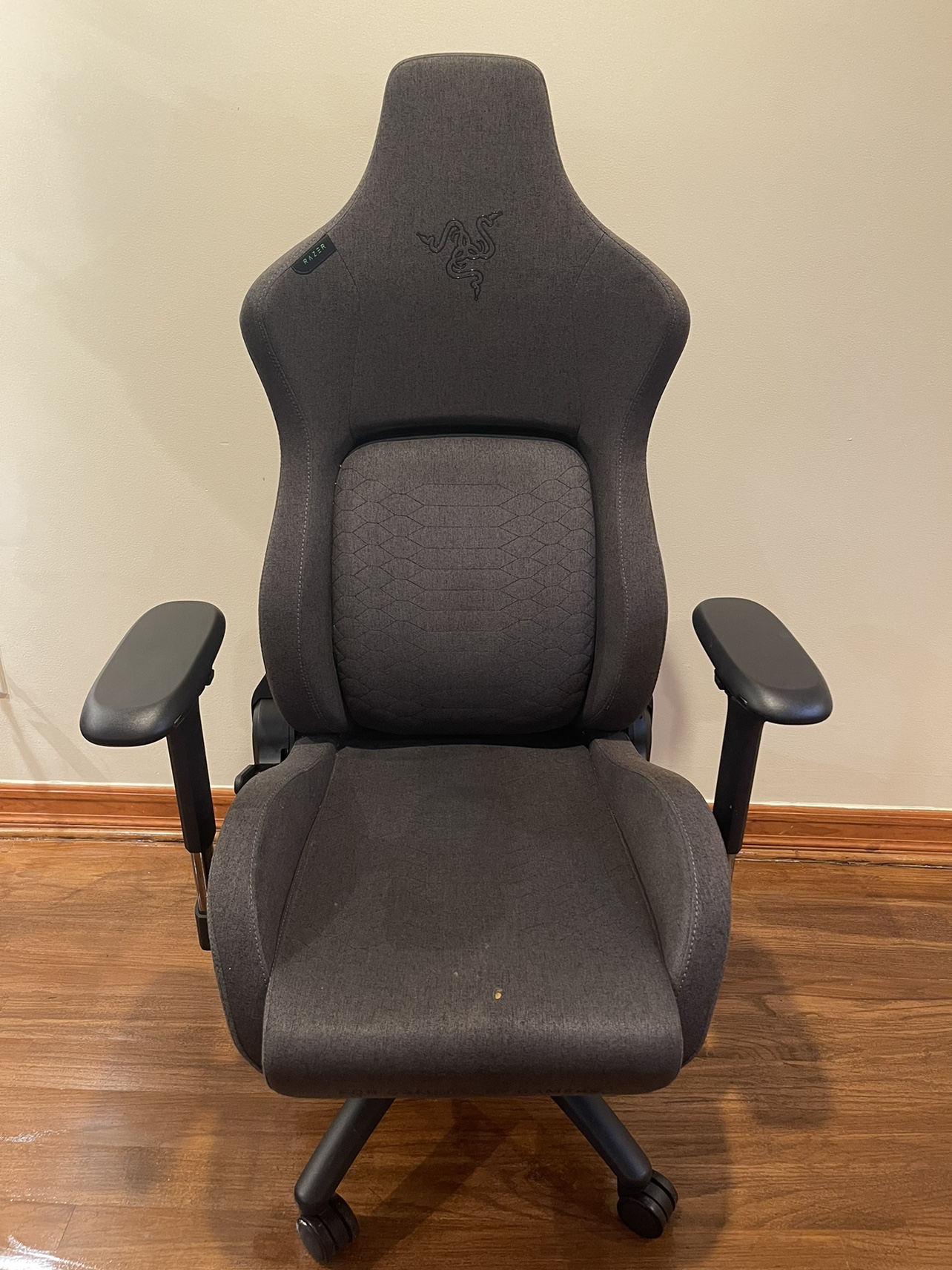Razer Iskur chair lumbar support