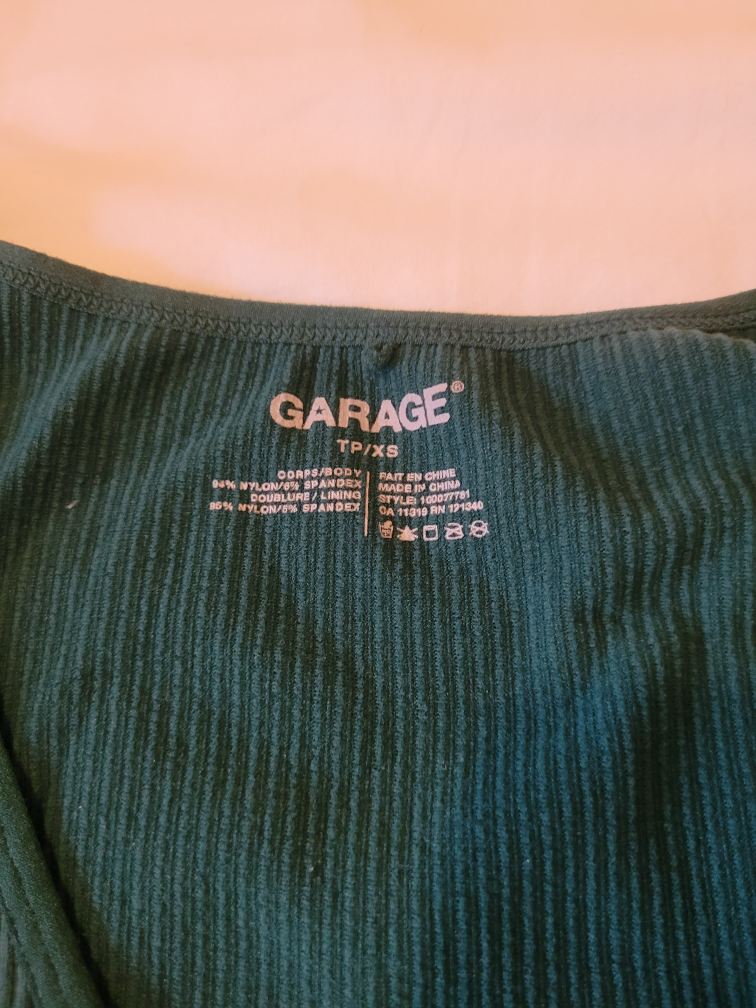 Green Garage Cropped Plunge Neckline Long Sleeve - photo 2