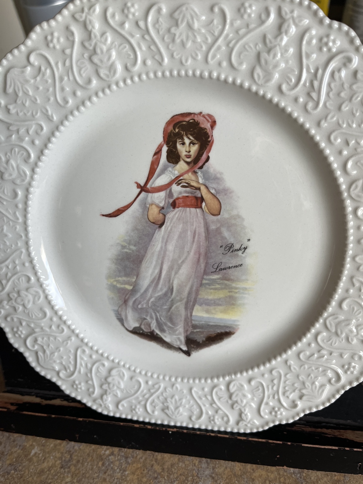 PINKY & BLUE BOY ANTIQUE CERAMIC PLATE SET thumbnail