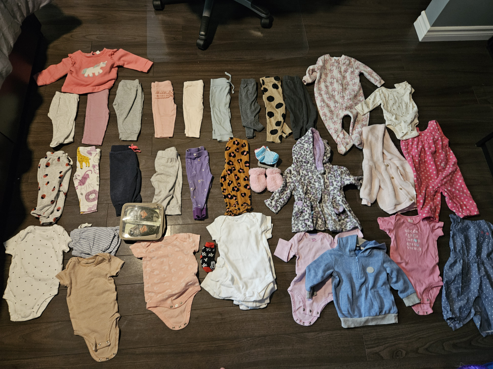 Girls 3-12 month clothing lot thumbnail