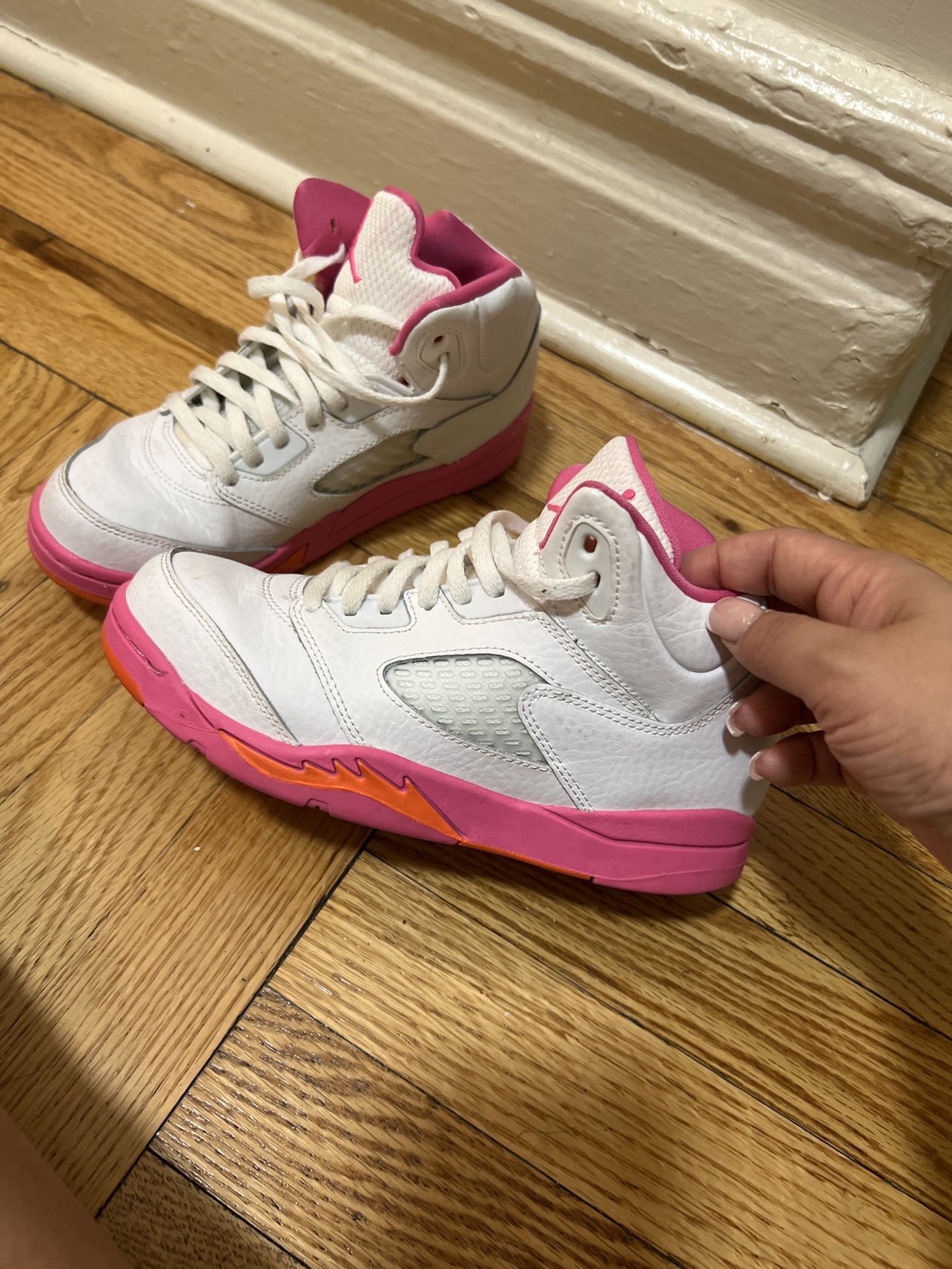 Kids Jordan’s size 3Y - photo 2