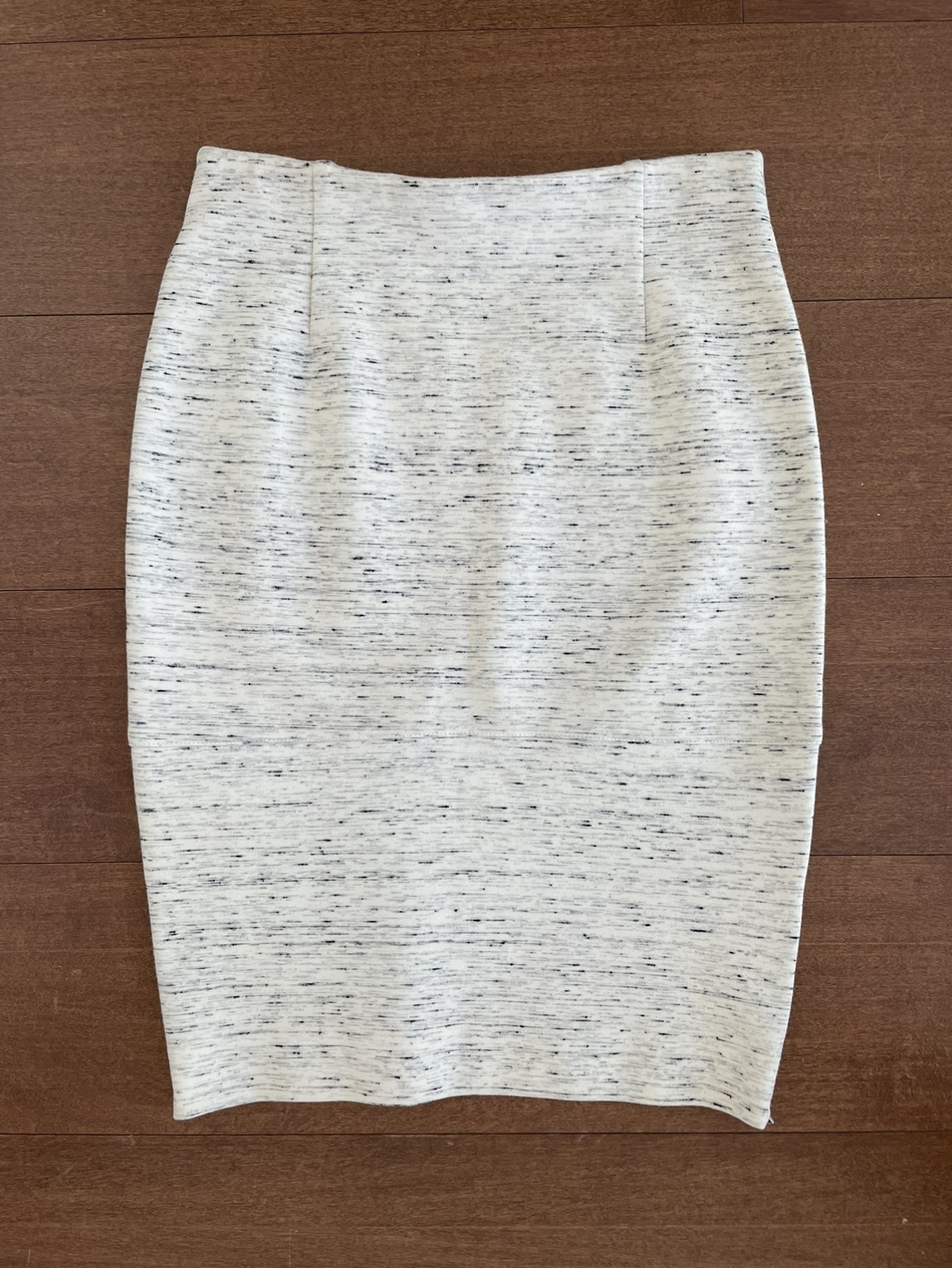 Wilfred pencil skirt image indicator(6)