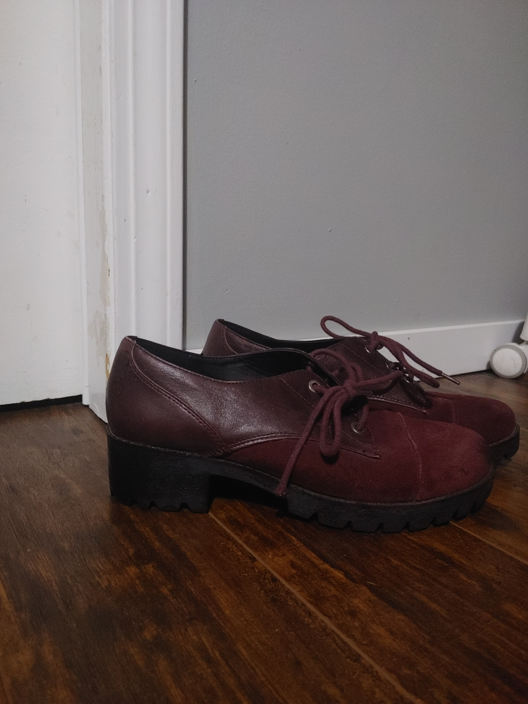 lightly worn burgundy aldo loafers