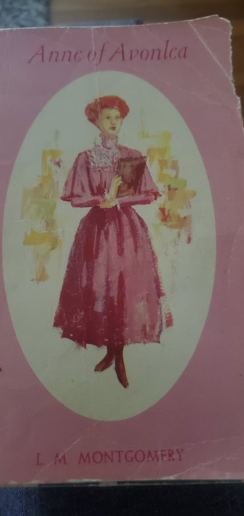Books by L.M. Montgomery #freecycle 🧡 - photo 3
