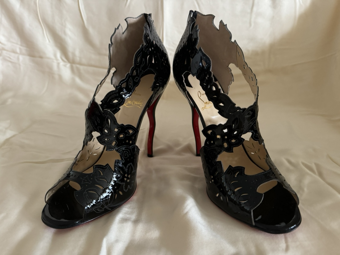 Christian Louboutin Decoupadiva pump