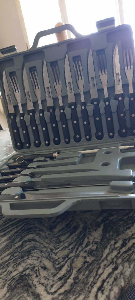 Gourmet Traditions steak and knife set image indicator(2)