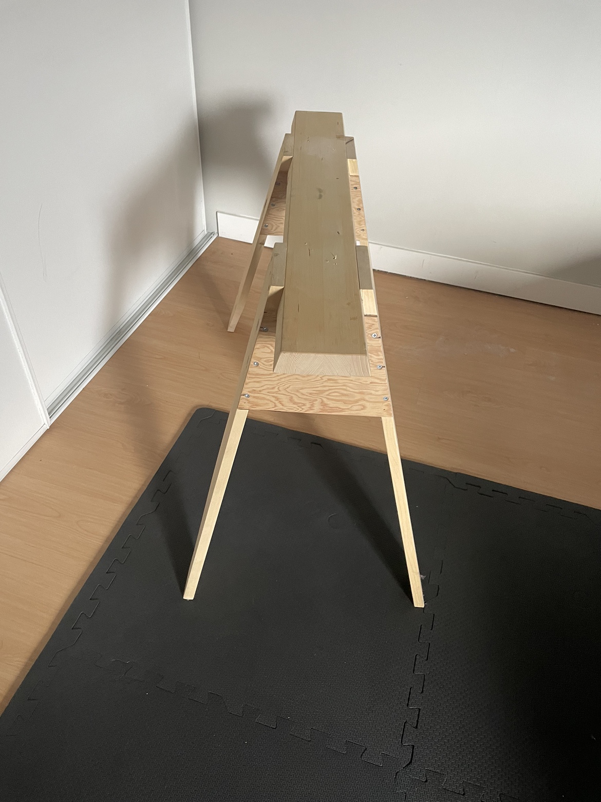 Saddle Bench - photo 3