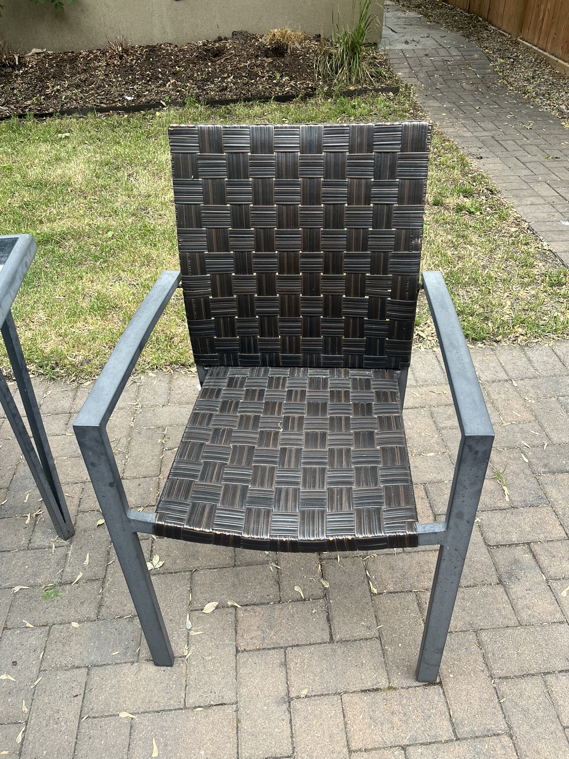 Patio table and four chairs - photo 2