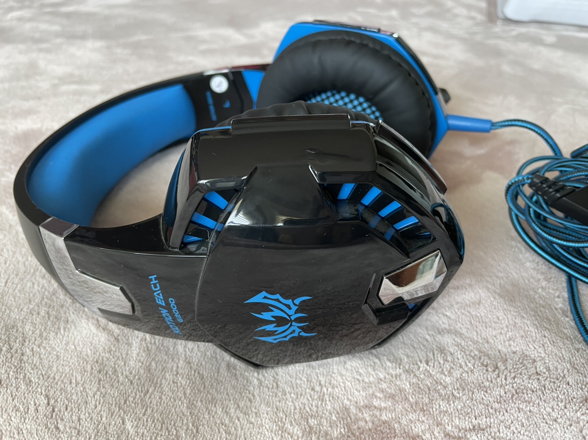 Kotion Each G2000 black and blue headset! image indicator(2)