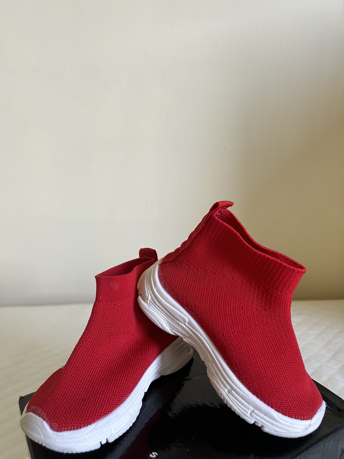 Red Shoes (5.5T) thumbnail