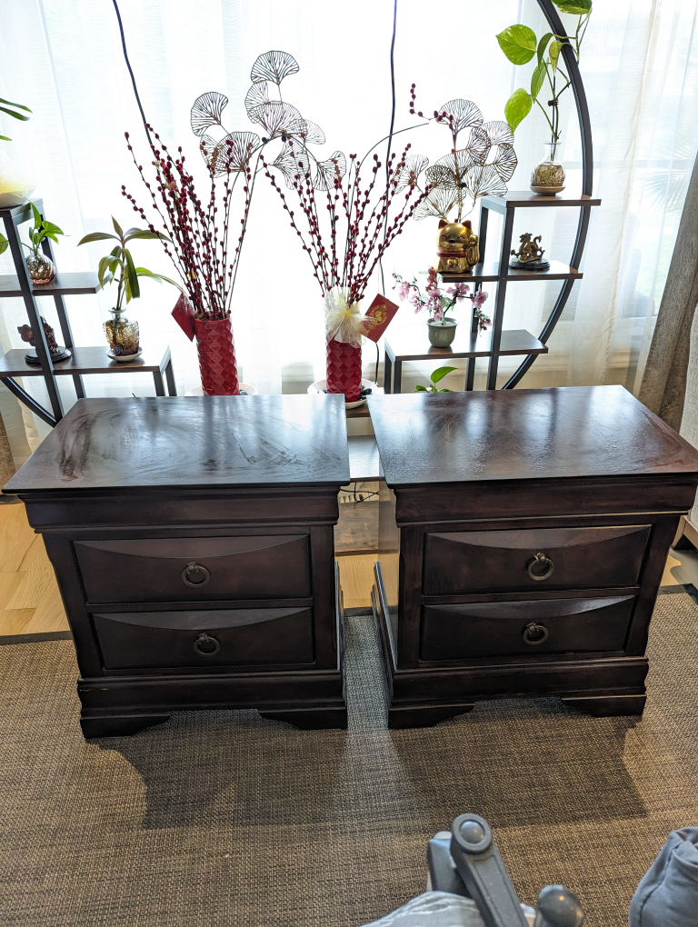 dresser with matching night stands image indicator(2)