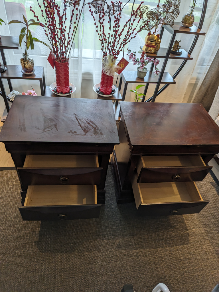 dresser with matching night stands image indicator(3)