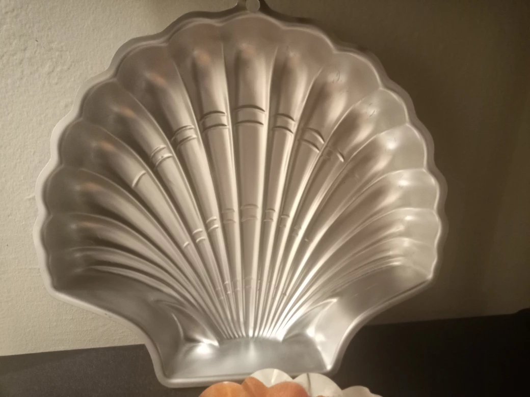 vintage cake pans bundle image indicator(2)