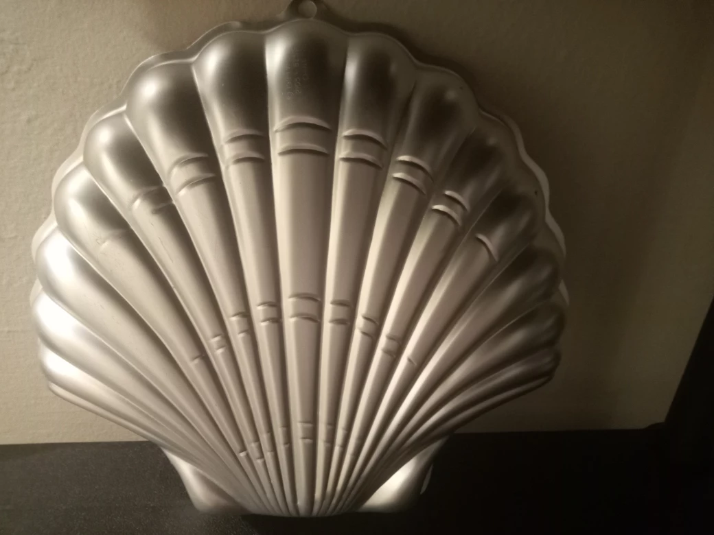 vintage cake pans bundle image indicator(3)