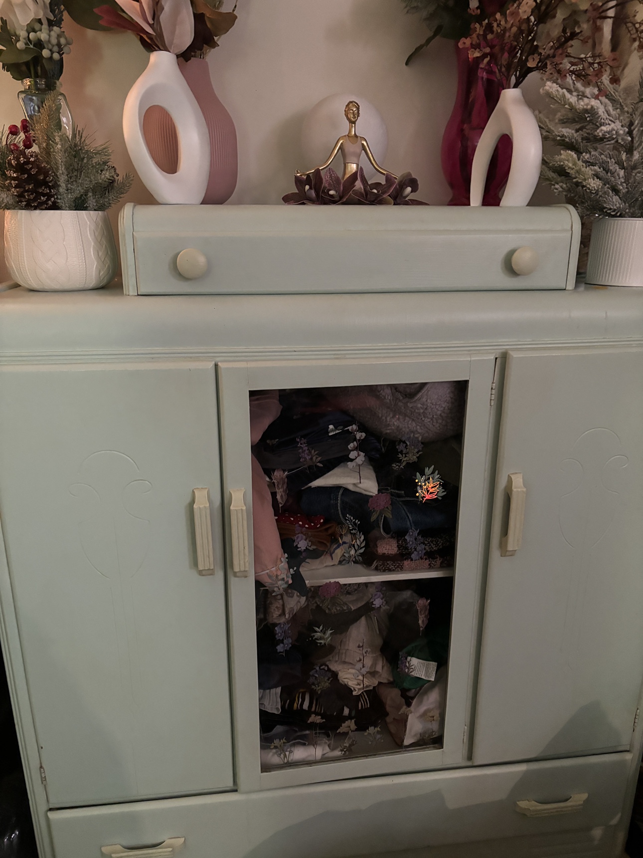 Dresser (mint green) image indicator(2)