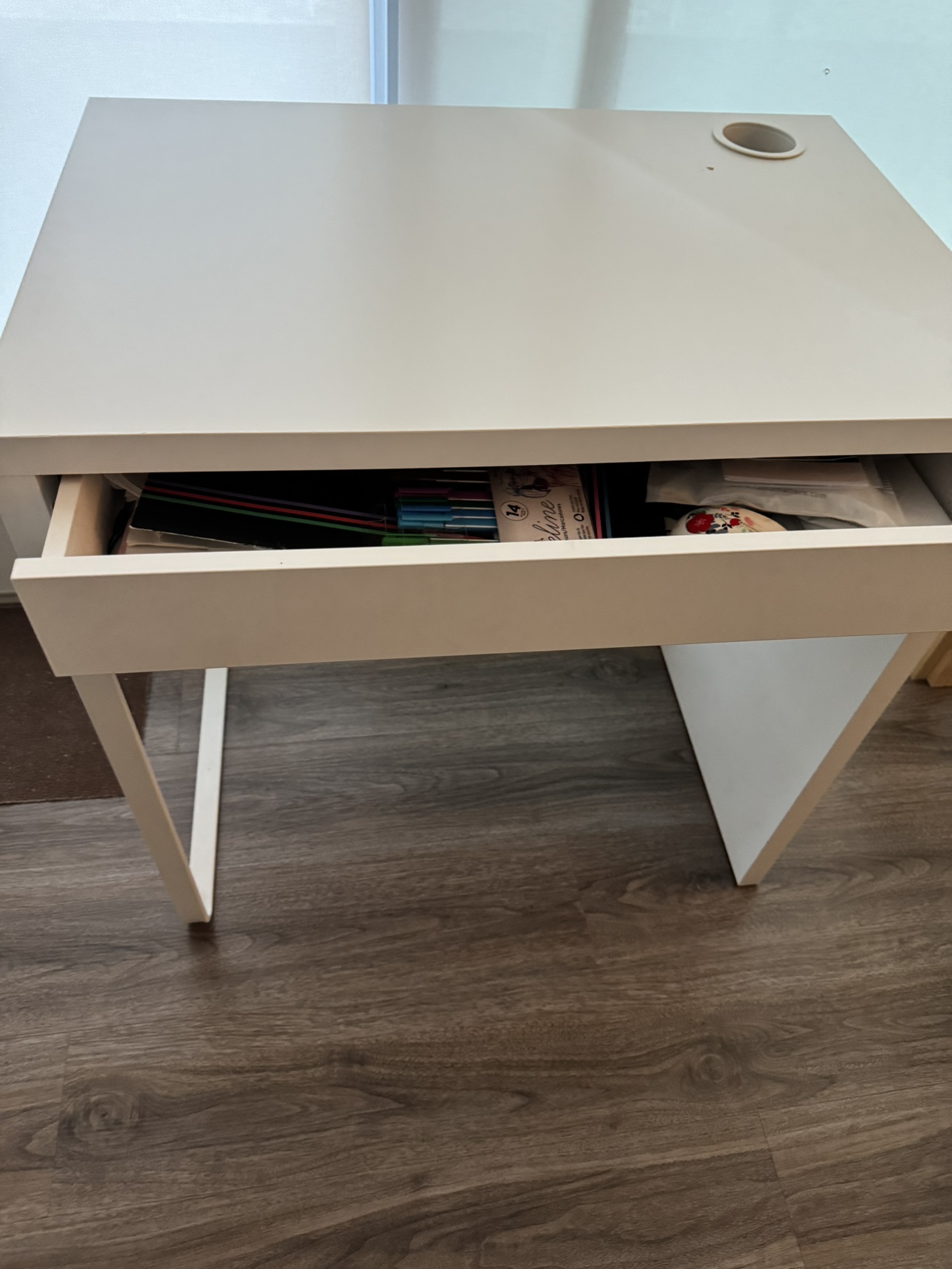 Moving out sale - Work table and chair - photo 2