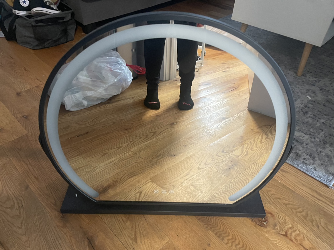 Vanity mirror