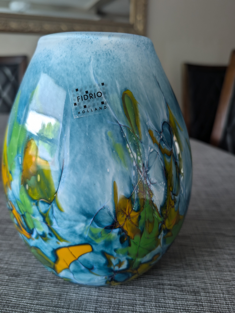flower vase thumbnail
