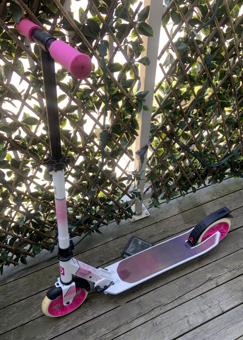 Folding kick scooter guc thumbnail